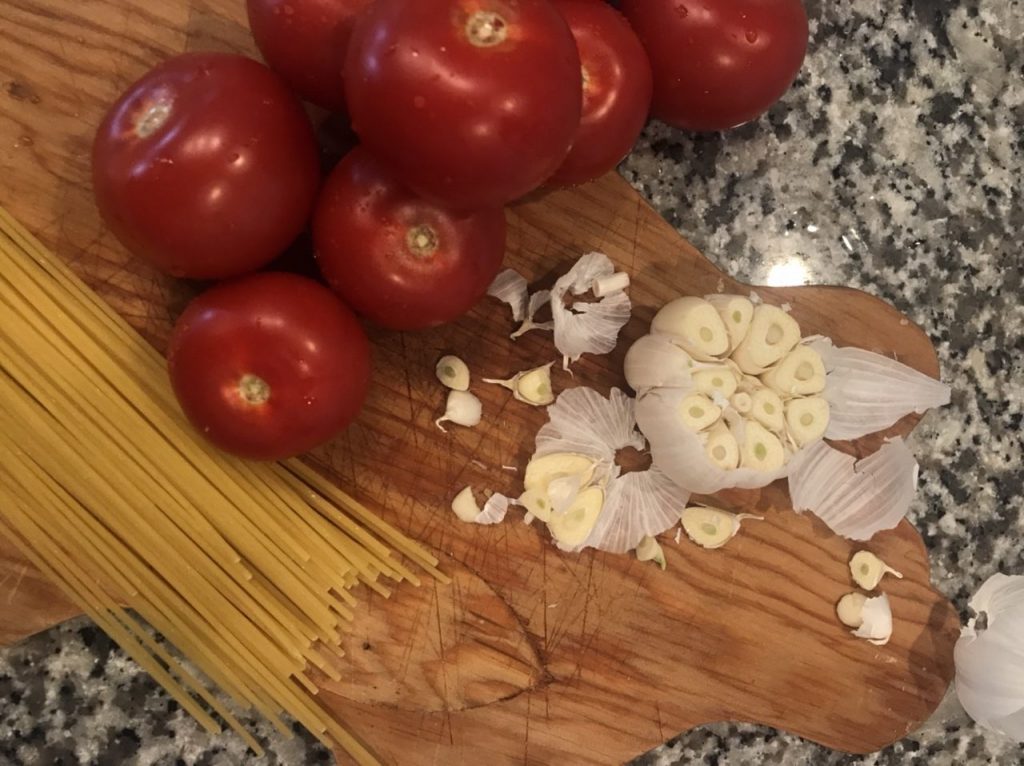Roasted tomato and feta pasta ingredients